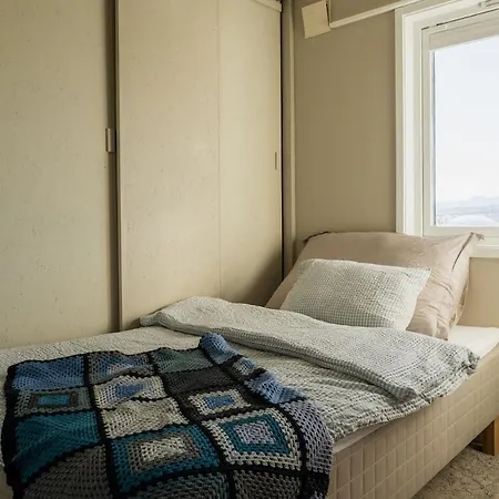 Ferienhaus Large Tomasjord - Free Parking, Nature-close, Sleeps 9